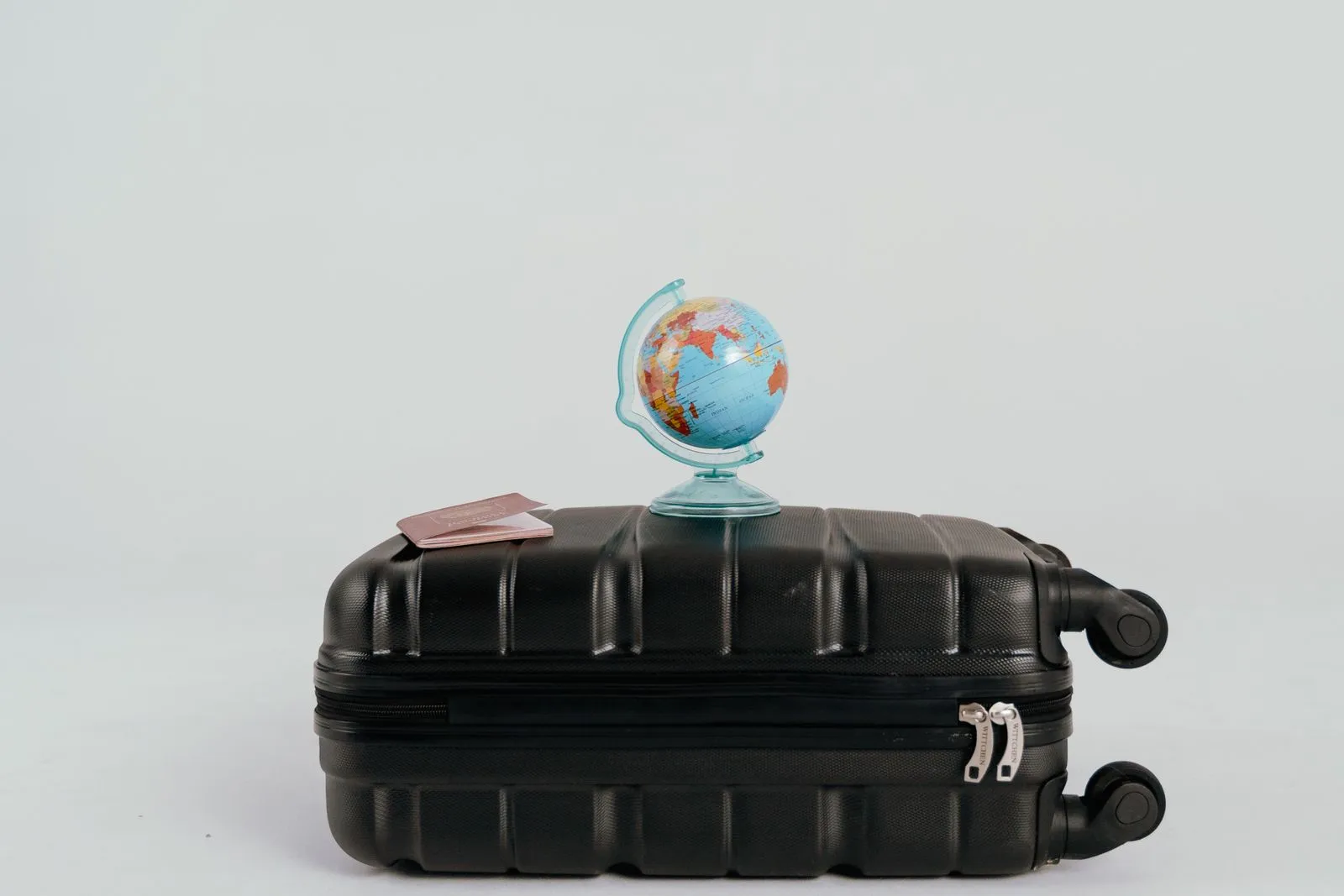 Develop an app like MakeMyTrip: Cost & Features